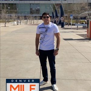 Meet your Posher, Manuel